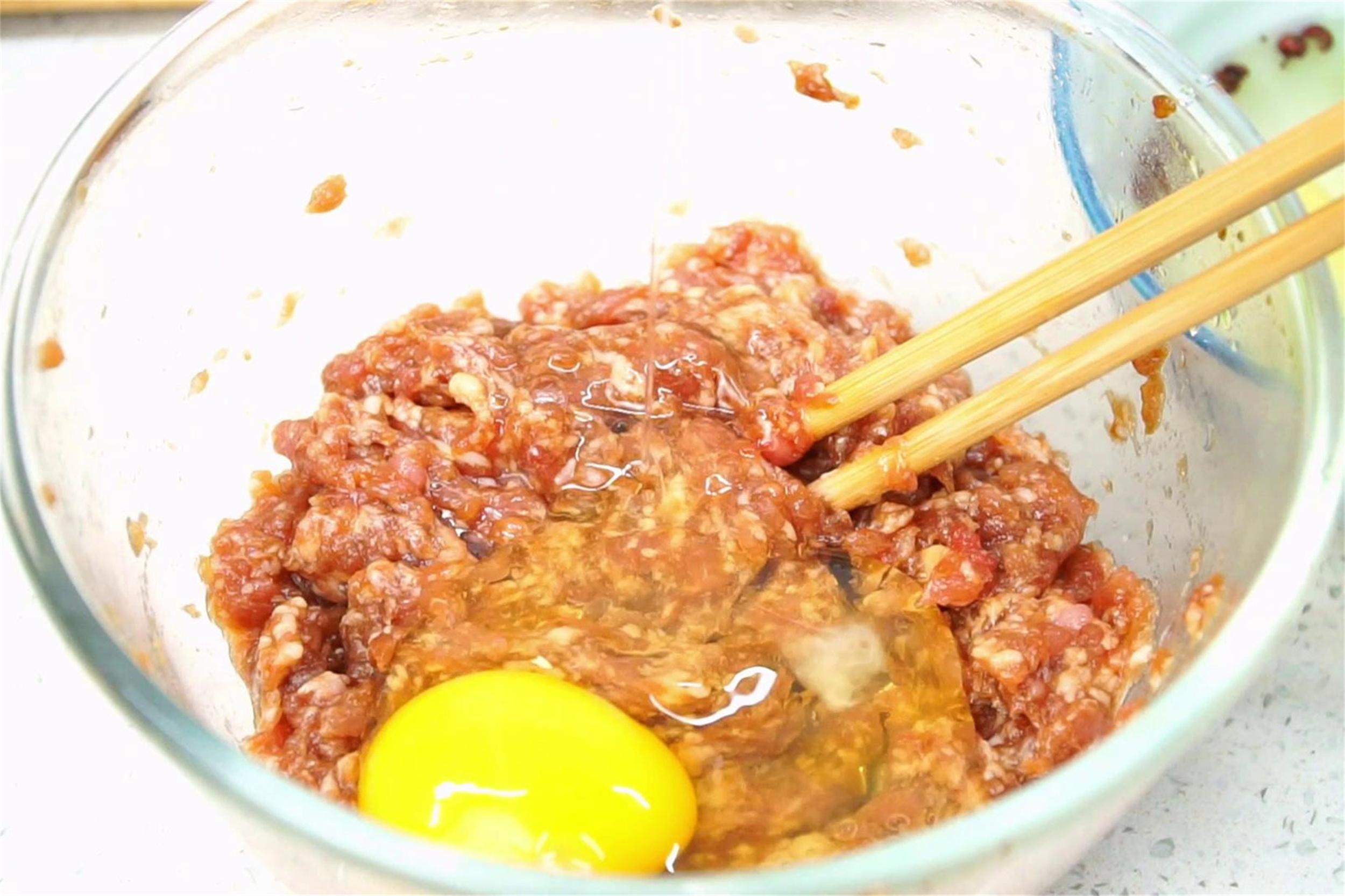 黑猪肉饺子馅怎样做窍门_致富经黑猪肉饺子_黑猪肉饺子好吃吗